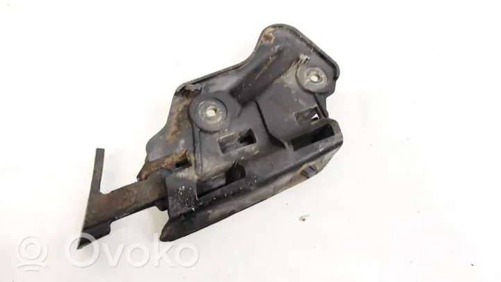 Volkswagen Golf Plus Support de montage de pare-chocs avant 5M0807184