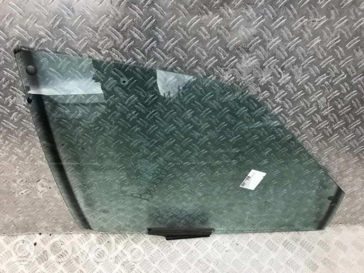 Audi 80 90 B3 Pagrindinis priekinių durų stiklas (keturdurio) 