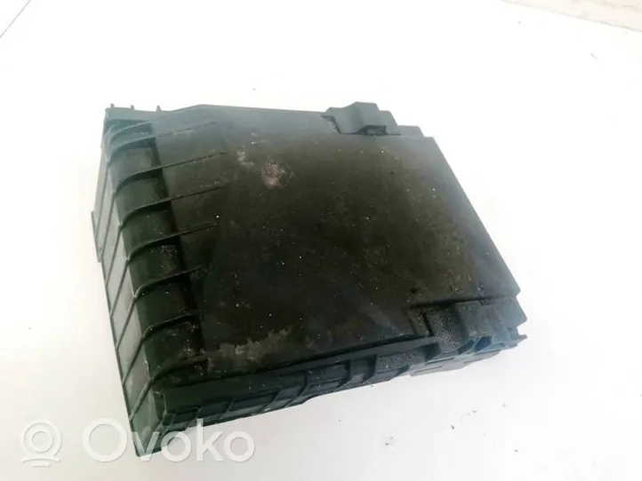 Volkswagen Golf Plus Vassoio scatola della batteria 1K0937132F