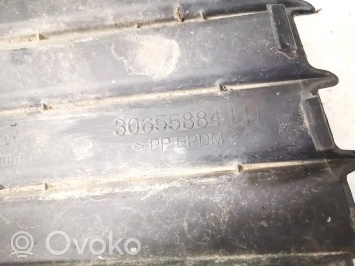 Volvo V50 Grotelės apatinės (trijų dalių) 30655884