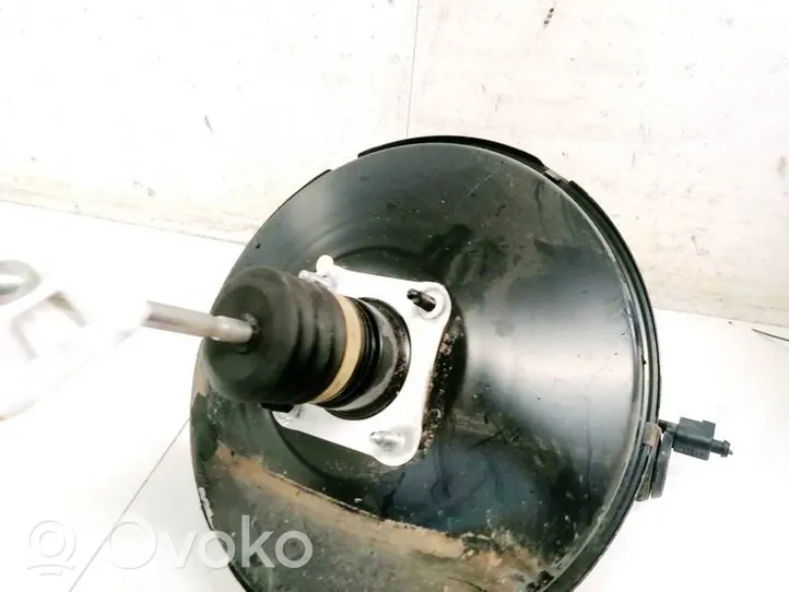 Volkswagen PASSAT B7 Brake booster 3C1614105AP