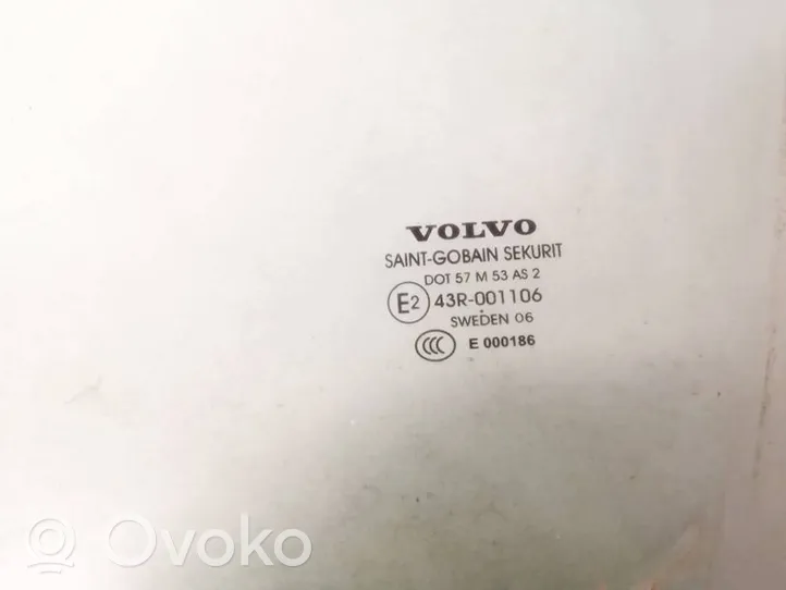 Volvo V70 Etuoven ikkunalasi, neliovinen malli 