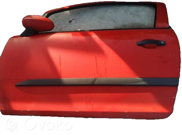 Opel Corsa D Priekinės durys raudonos