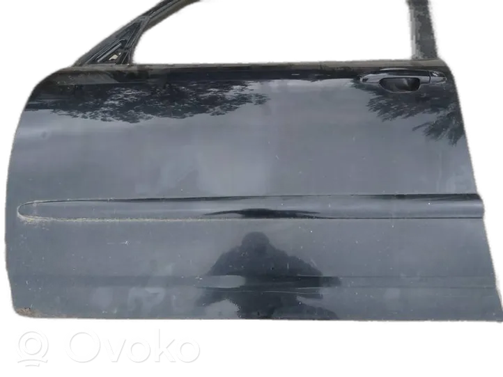 Toyota Corolla Verso E121 Priekinės durys juodos