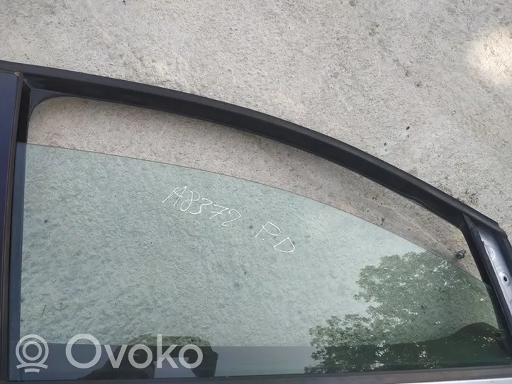 Volkswagen Touran I Front door window glass four-door 