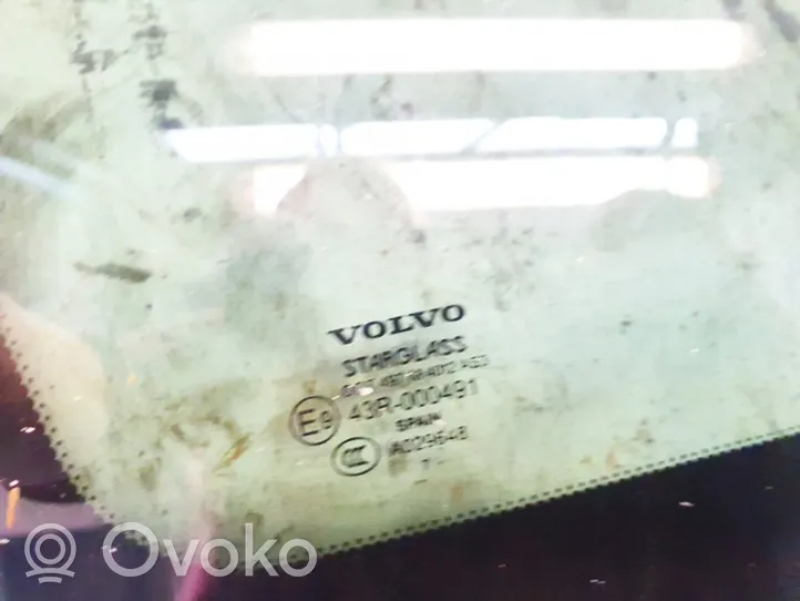 Volvo V70 Rear side window/glass 