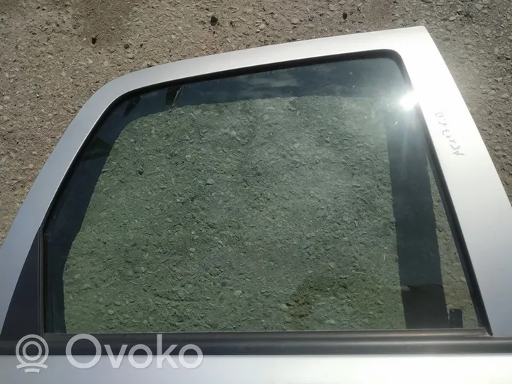 Opel Meriva A Vetro del finestrino della portiera posteriore 