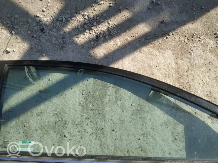 Toyota Avensis T250 Основное стекло передних дверей (четырехдверного автомобиля) 