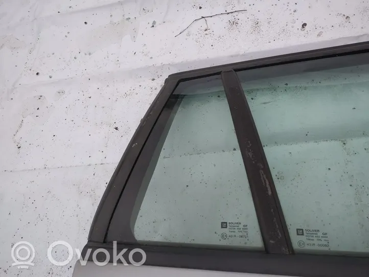 Opel Vectra C Rear vent window glass 