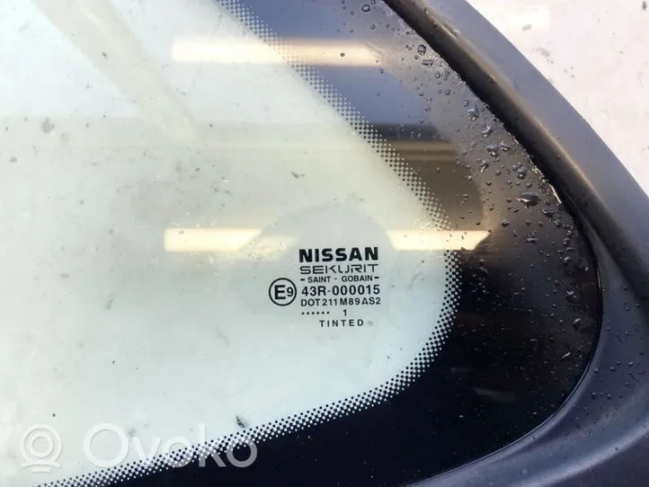 Nissan Almera Tino Finestrino/vetro retro 43r000014