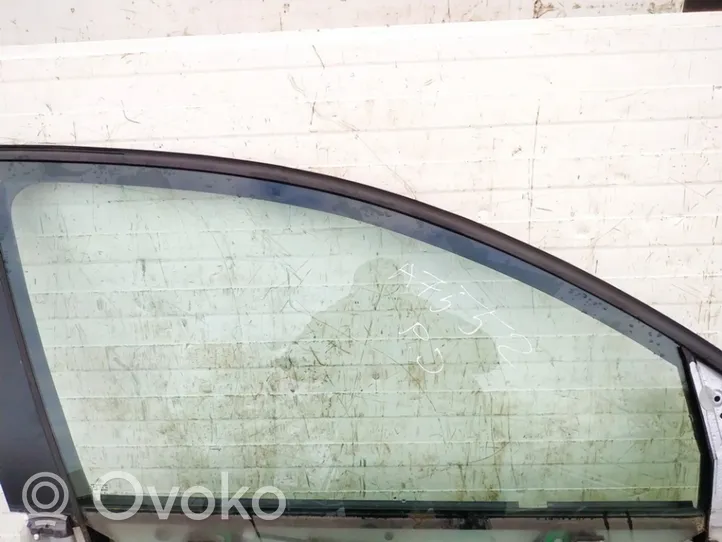 Volkswagen Golf V priekšējo durvju stikls (četrdurvju mašīnai) 