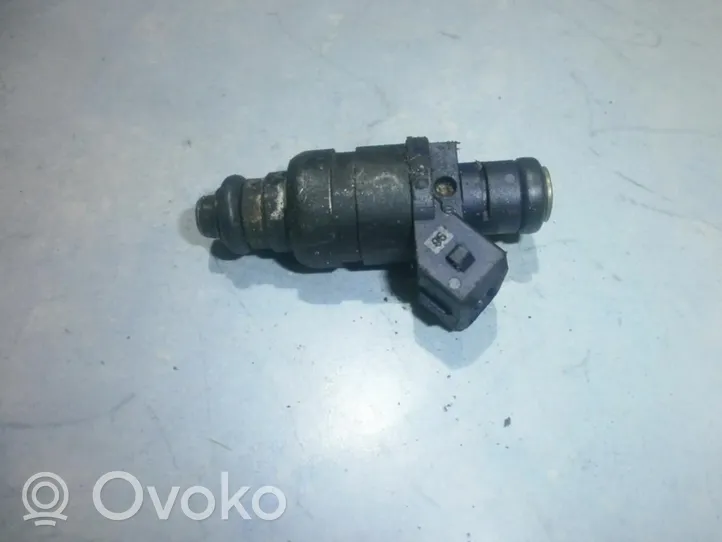 Audi A4 S4 B5 8D Injecteur de carburant 078133551l