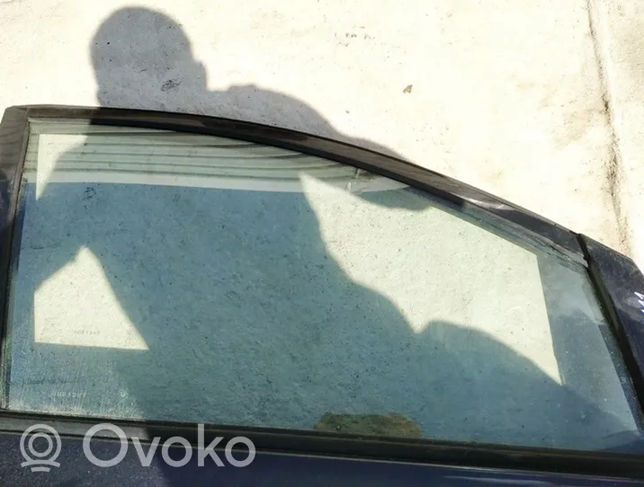 Toyota Avensis Verso priekšējo durvju stikls (četrdurvju mašīnai) 