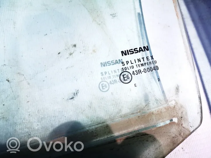 Nissan Primera Pagrindinis galinių durų stiklas 