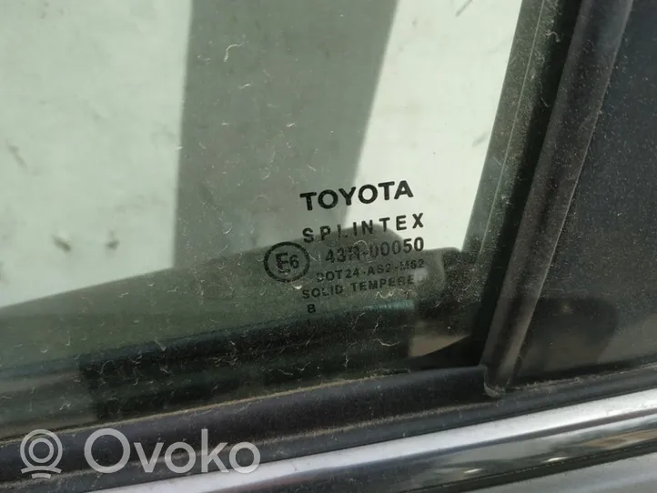 Toyota Avensis T250 Pagrindinis priekinių durų stiklas (keturdurio) 