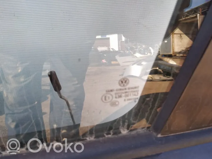 Volkswagen Polo IV 9N3 Szyba drzwi przednich 
