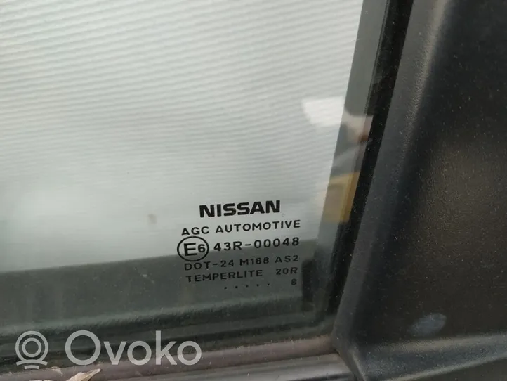 Nissan Qashqai Vitre de fenêtre porte arrière 