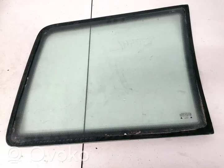 Seat Cordoba (6K) Fenêtre latérale avant / vitre triangulaire 43r000980