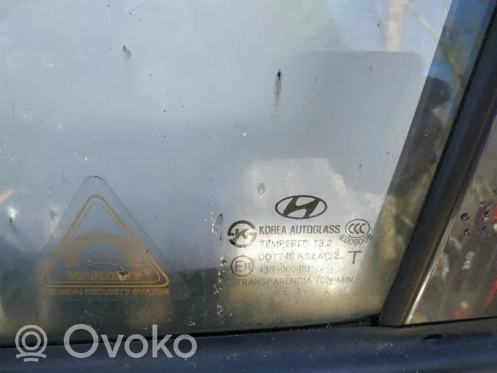Hyundai Accent Front door window glass four-door 