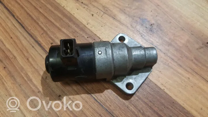 Ford Mondeo MK I Zawór regulacji biegu jałowego / Regulator 938F9F715AC