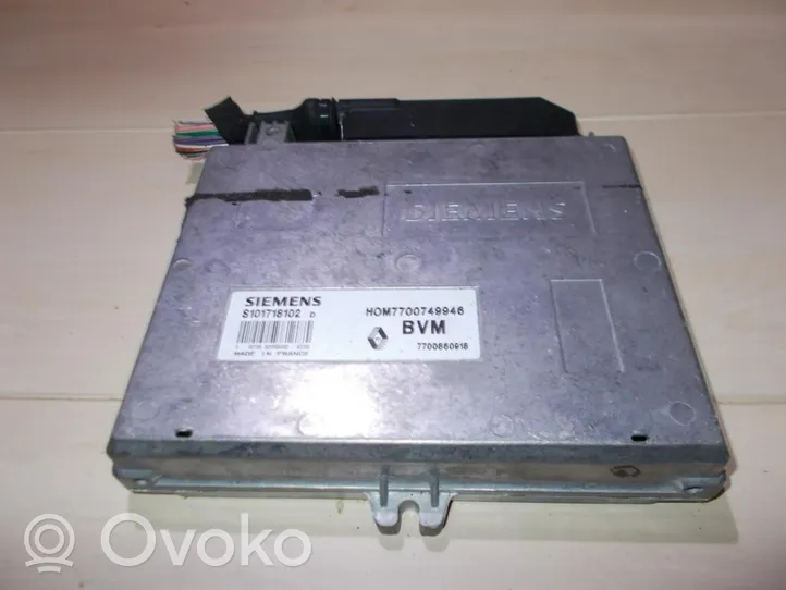 Renault Clio II Calculateur moteur ECU s101718102d