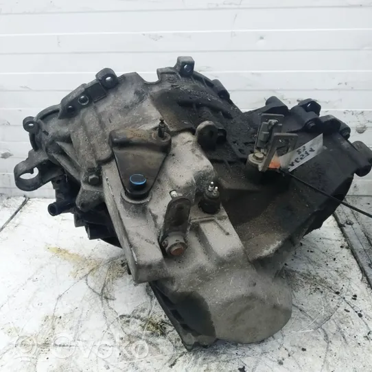 Volvo S60 Manual 5 speed gearbox 1023705