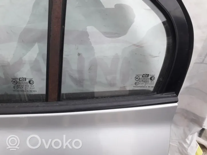 Hyundai Elantra Vetro del deflettore posteriore 