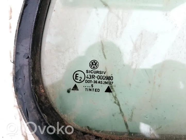 Volkswagen Vento Vetro del deflettore posteriore 