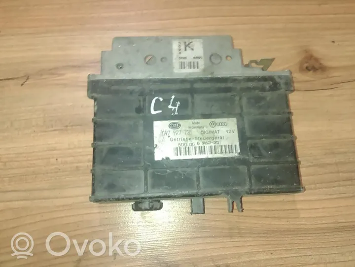 Audi 100 S4 C4 Module de contrôle de boîte de vitesses ECU 097927731