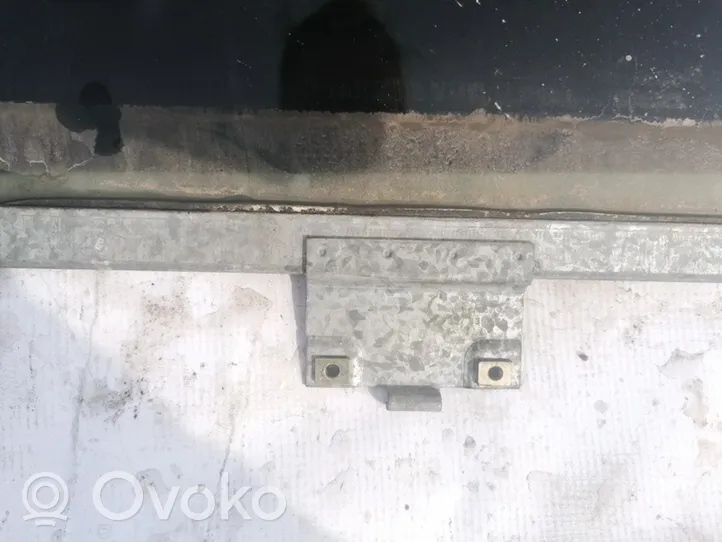 Volkswagen PASSAT B4 aizmugurējo durvju stikls 