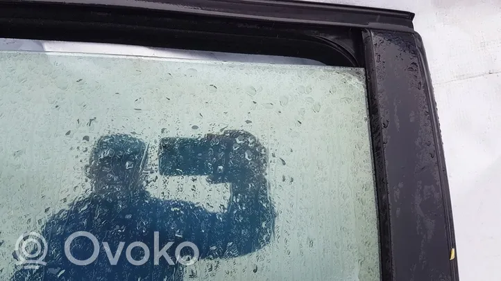 Volkswagen PASSAT B5.5 Rear door window glass 