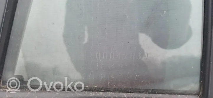 Toyota Corolla Verso E121 Mazais stikls "A" aizmugurējās durvīs Pilka