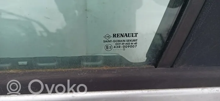 Renault Clio III Etuoven ikkunalasi, neliovinen malli sidabrine