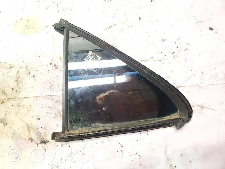 Mercedes-Benz S W220 Rear vent window glass 