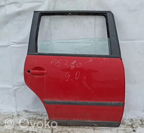 Volkswagen PASSAT B5 Drzwi tylne Raudona