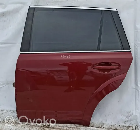 Subaru Outback Takaovi Raudona