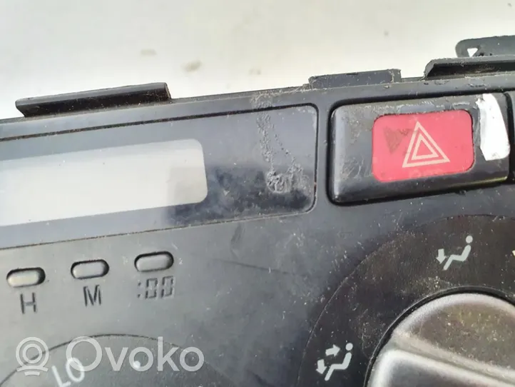 Toyota RAV 4 (XA20) Schalter Warnblinkanlage 