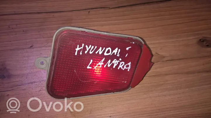 Hyundai Lantra I Priešrūkinis žibintas gale 