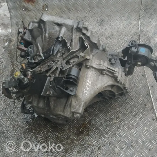 Toyota Avensis T270 Механическая коробка передач, 5 передач 
