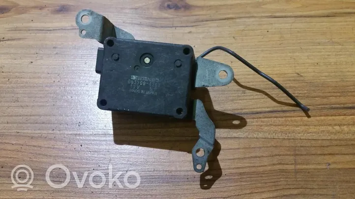 Toyota Camry Air flap motor/actuator 0637004261