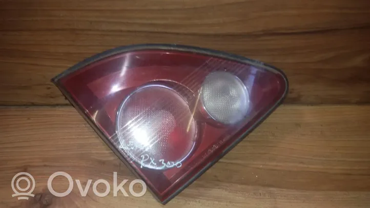 Lexus RX 300 Lampy tylnej klapy bagażnika 