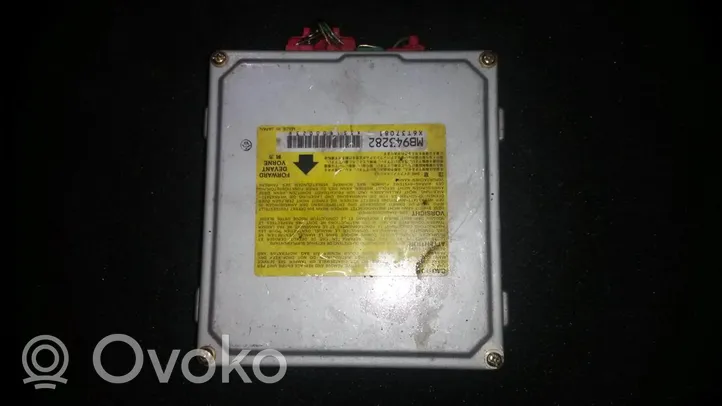 Mitsubishi 3000 GT Airbag control unit/module mb943282