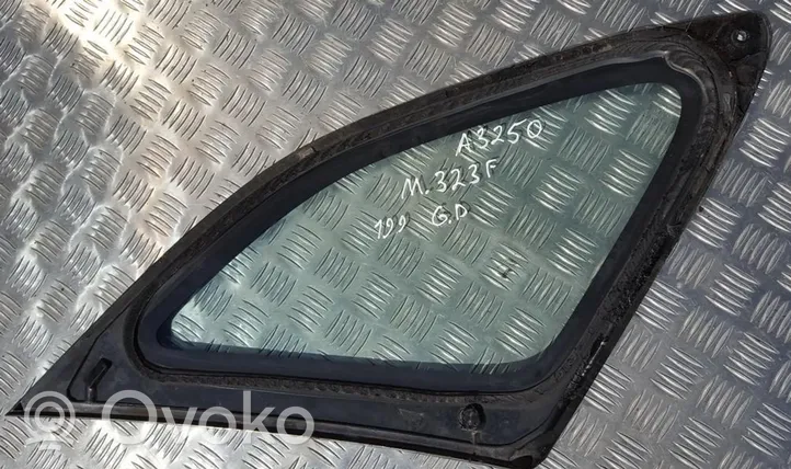 Mazda 323 F Szyba karoseryjna drzwi tylnych E643R005834