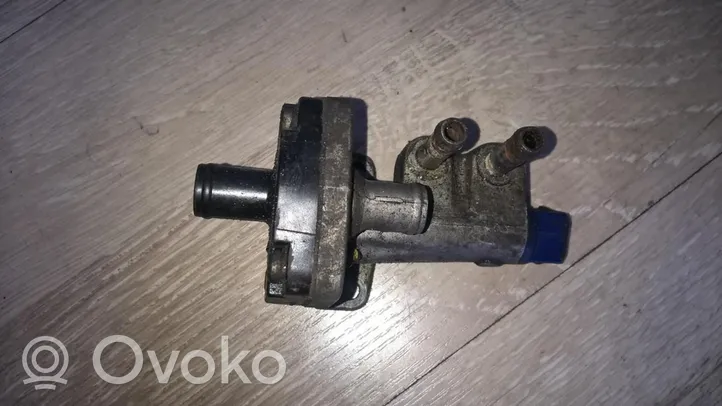 Mazda 323 F Valvola di regolazione del minimo b33513190