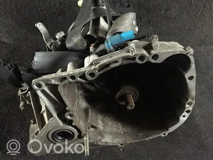 Renault Clio III Manual 5 speed gearbox 7701723412
