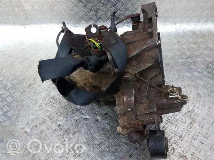 Peugeot 106 Mechaninė 5 pavarų dėžė 