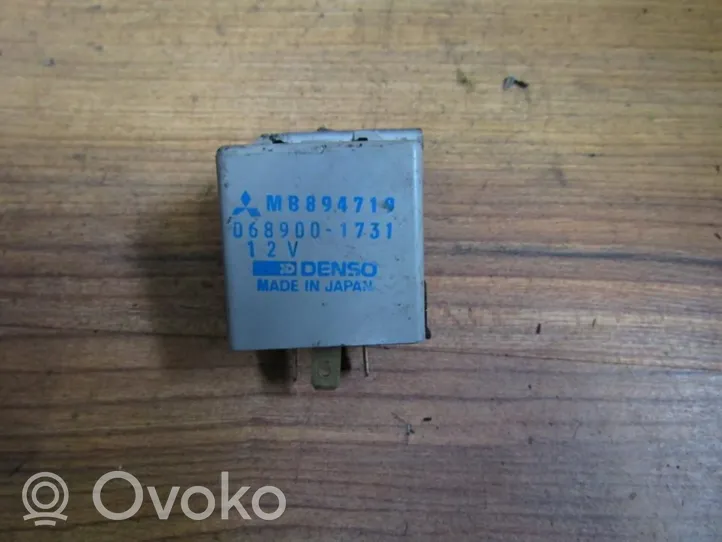 Mitsubishi Colt Muu rele mb894719