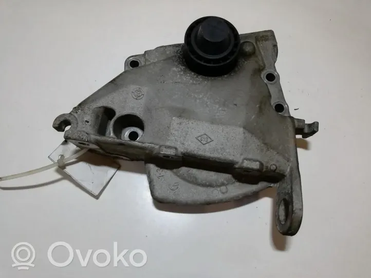 Proton Savvy Moottorin kiinnikekorvake (käytetyt) 8200379156