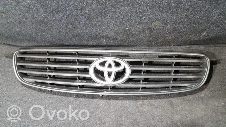 Toyota Corolla E110 Передняя решётка 5311102900