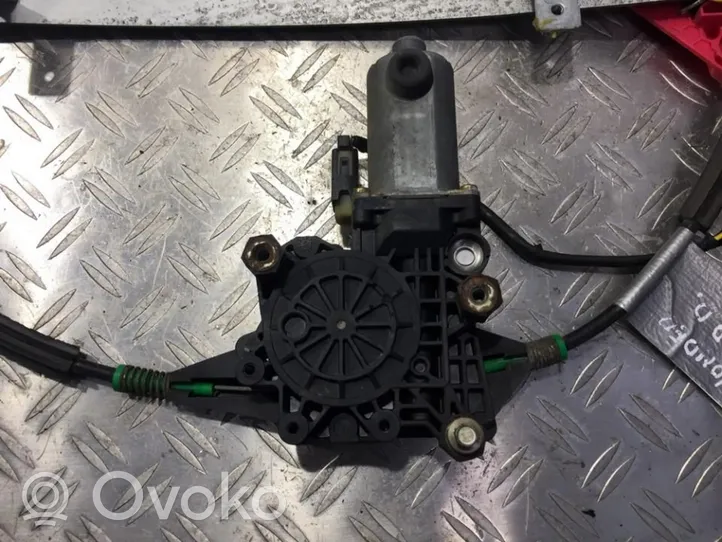 Ford Mondeo MK II Priekinis varikliukas langų pakėlėjo 0130821681